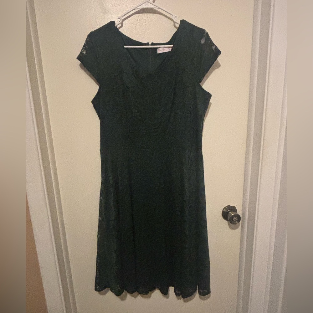 Women’s Berylove Hunter Lace Cap-Sleeve Dress